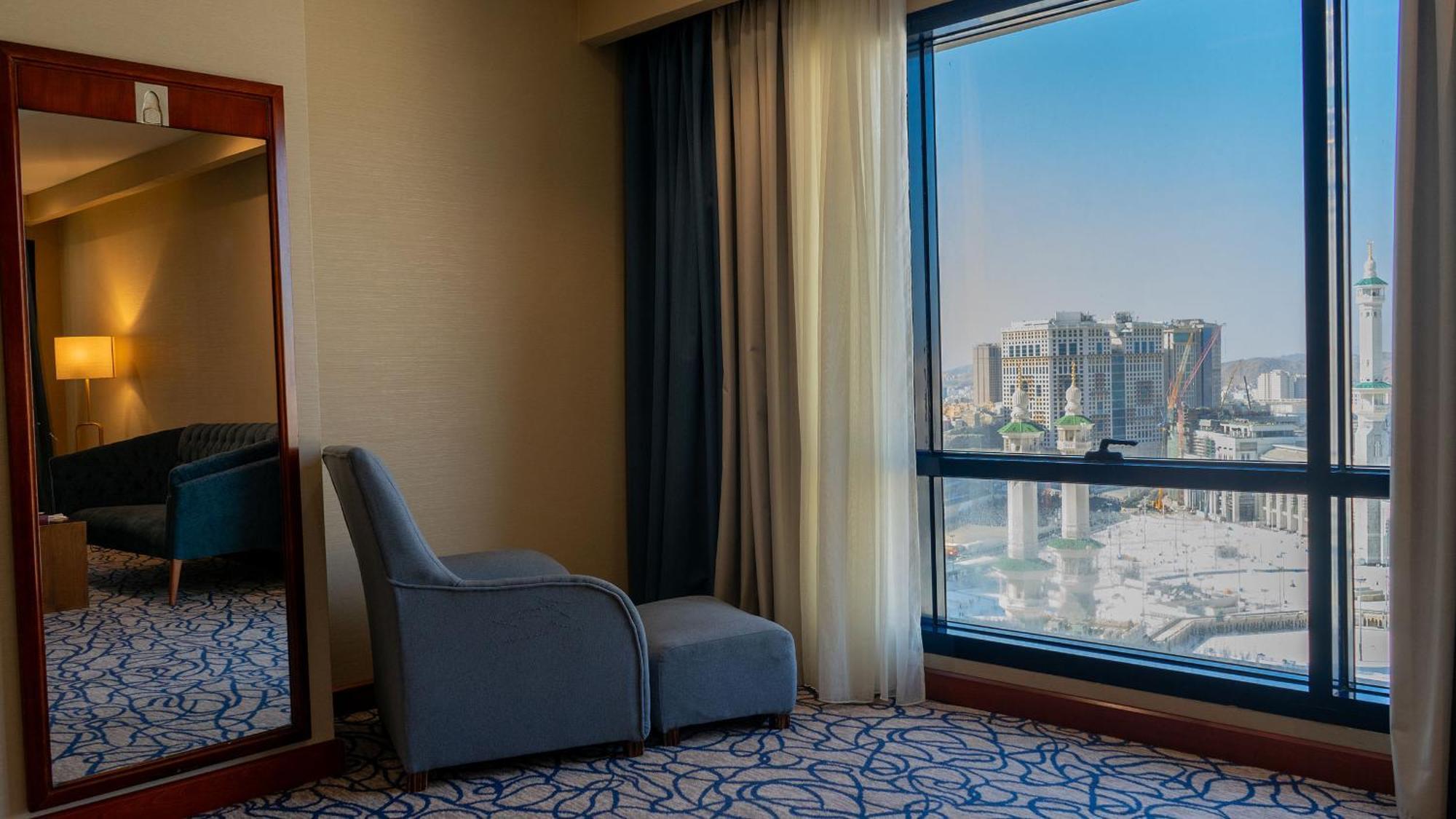 Al Safwah Hotel First Tower 1 メッカ エクステリア 写真 A room at the hotel