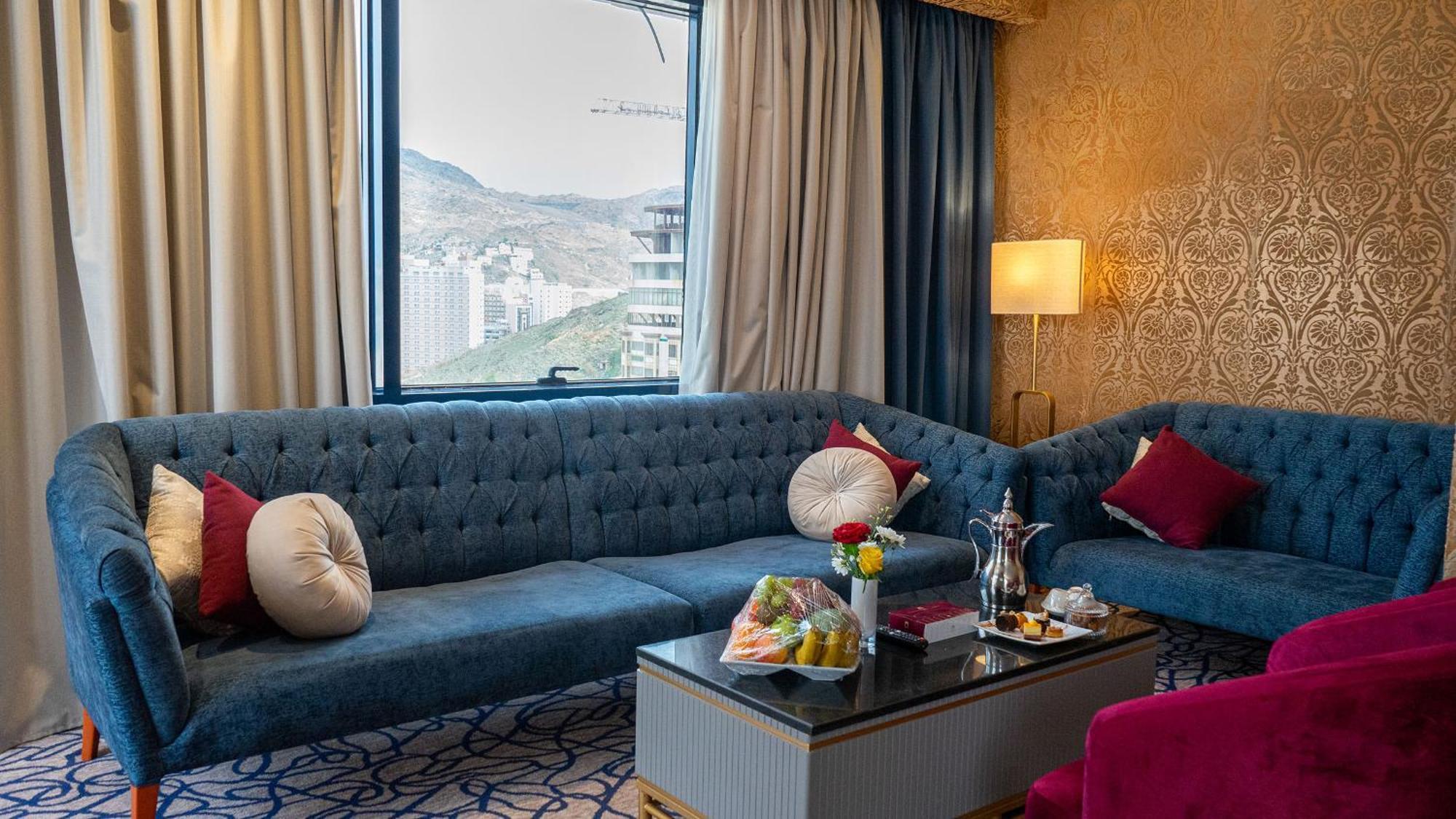 Al Safwah Hotel First Tower 1 メッカ エクステリア 写真 A suite at the hotel